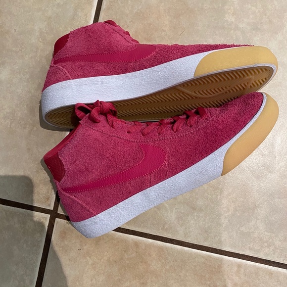 Women’s NIKE SB BRUIN RUST PINK SIZE 11 - Picture 1 of 4